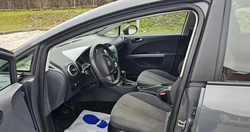 Seat Leon cena 22900 przebieg: 209000, rok produkcji 2010 z Krosno Odrzańskie małe 232